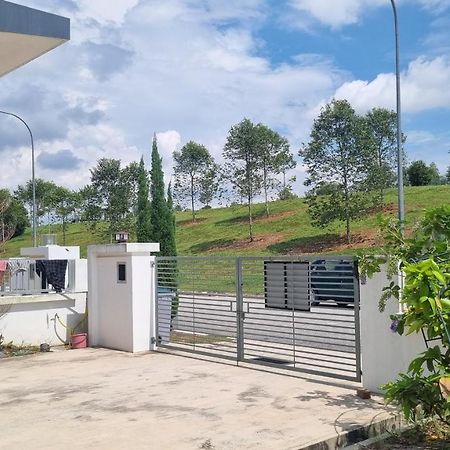 Baituljannah Homestay Бату Пахат Екстериор снимка